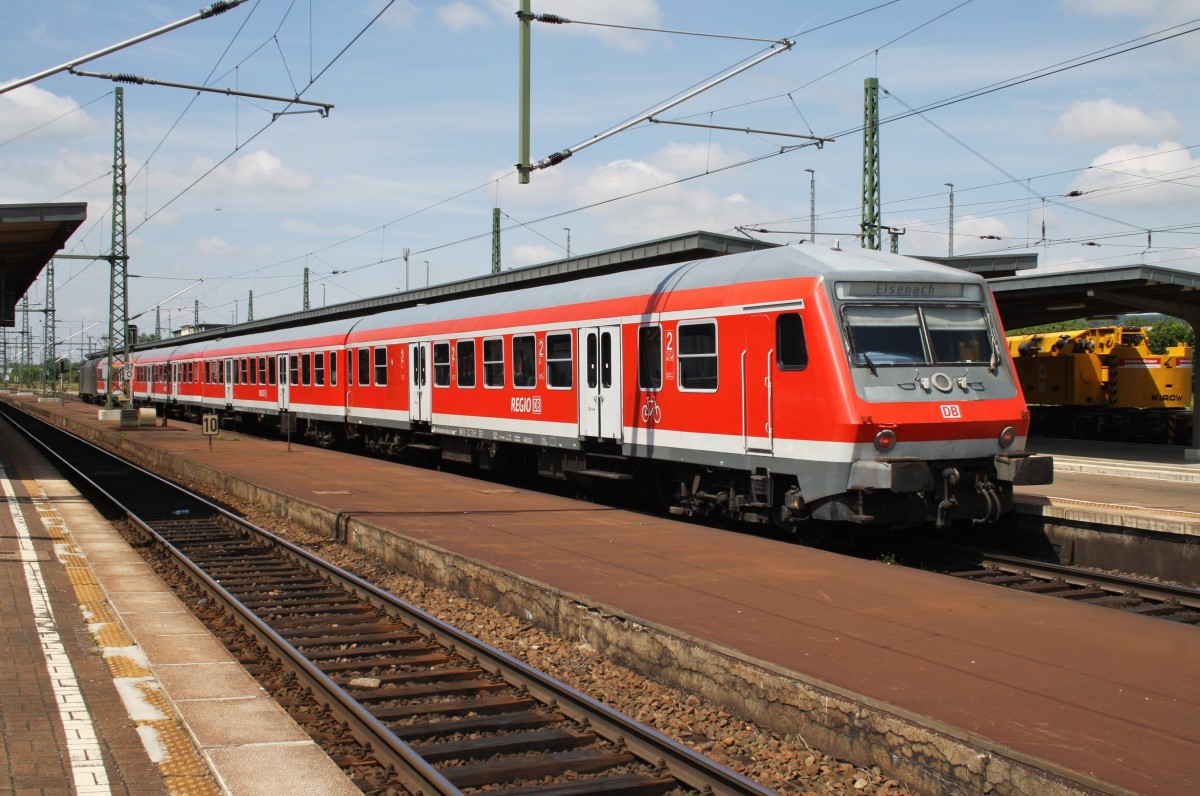 Hier eine RB20 (RB16316) von Halle(Saale) Hbf. nach Eisenach, dieser Zug stand am 14.7.2013 in Weimar. (Gezogen hatte 182 501-7)