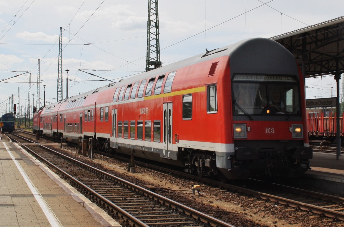 Hier eine RB49 (RB28895) von Doberlug-Kirchhain nach Cottbus, bei der Einfahrt am 19.7.2013 in Cottbus.