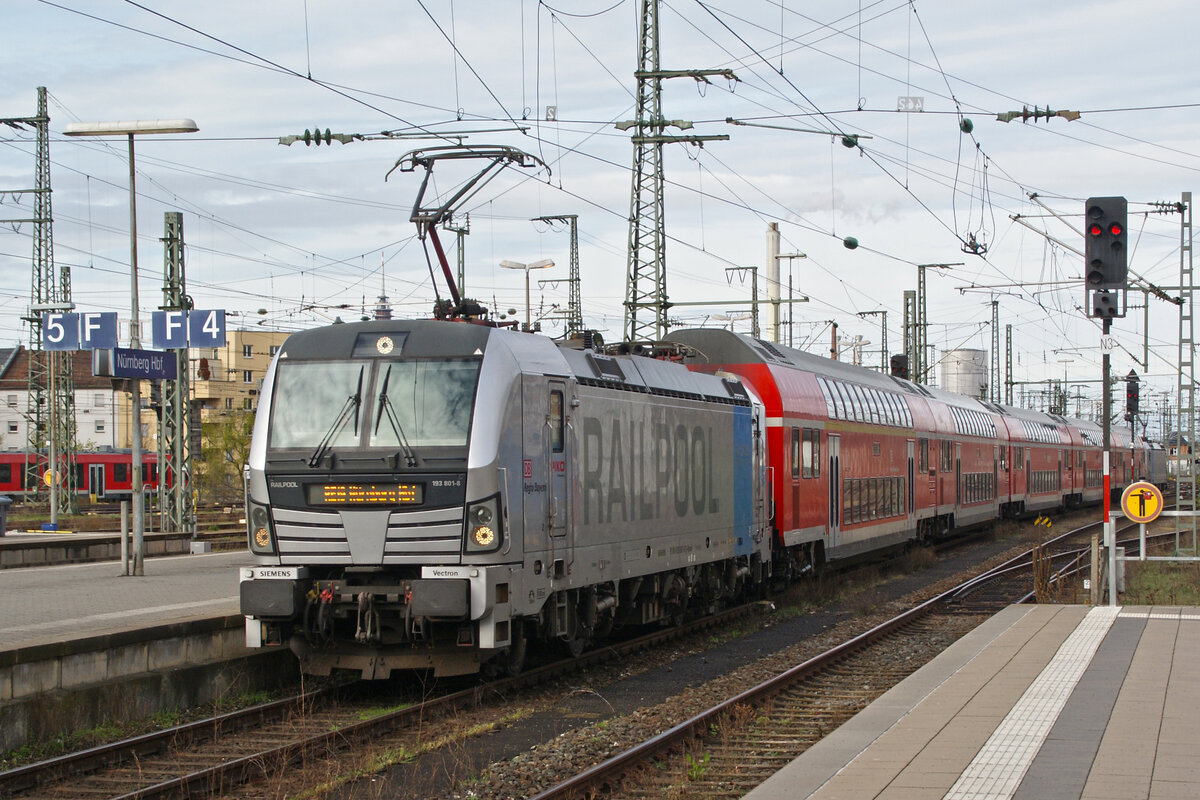 Hier zusehen ist 193 801 am 4.4.24 mit einem RE 19 bei der Einfahrt in den Nürnberger Hauptbahnhof.
