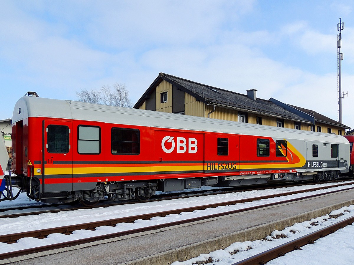 Hilfszug; Mannschafts-Gerätewagen 51 81 99 75 001-0, anlässlich einer Abholung des verunfallten Triebwagen 5047077-2 im Bhf. Ried i.I.; 150207