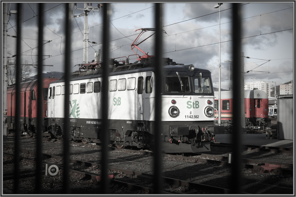 Hinter Gittern ,.... 
1142.562 der STB in der Produktion Graz am 10.Jänner 2019