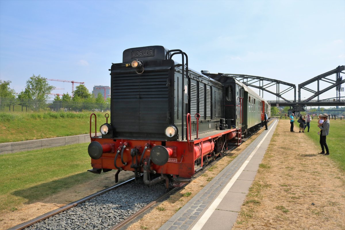 Historische Eisenbahn Frankfurt am Main V36 406 mit einen Sonderzug auf der Hafenbahn am 12.05.18. Dieser Zug wurde von einen Verein gemietet in dem ich Mitglied bin. An der Fahrt habe ich auch teilgenommen