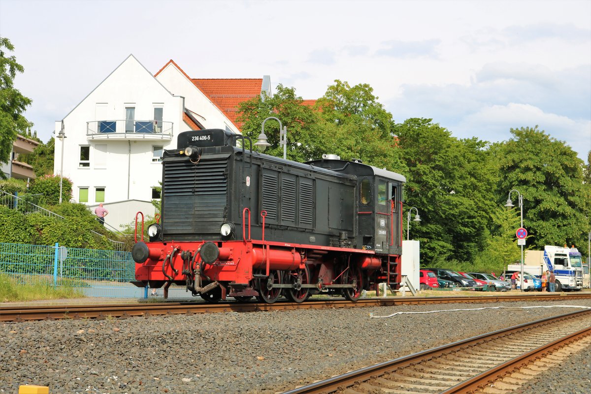 Historische Eisenbahn Frankfurt am Main V36 406 am 11.06.19 in Königtsein im Wald beim Dampf in den Taunus