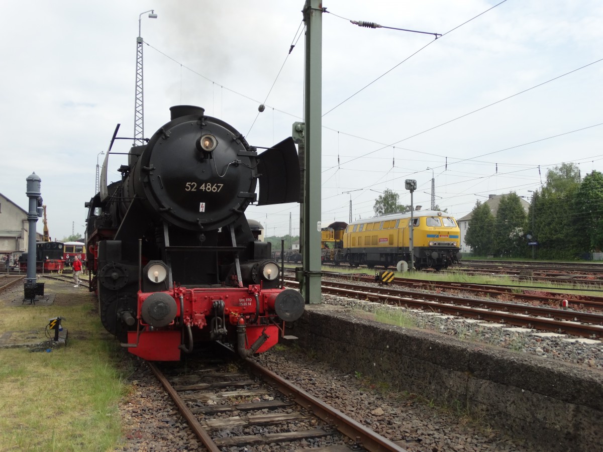 Historische Eisenbahn Frankfurt am Main 52 4867 am 16.05.15 bei den Bahnwelttagen