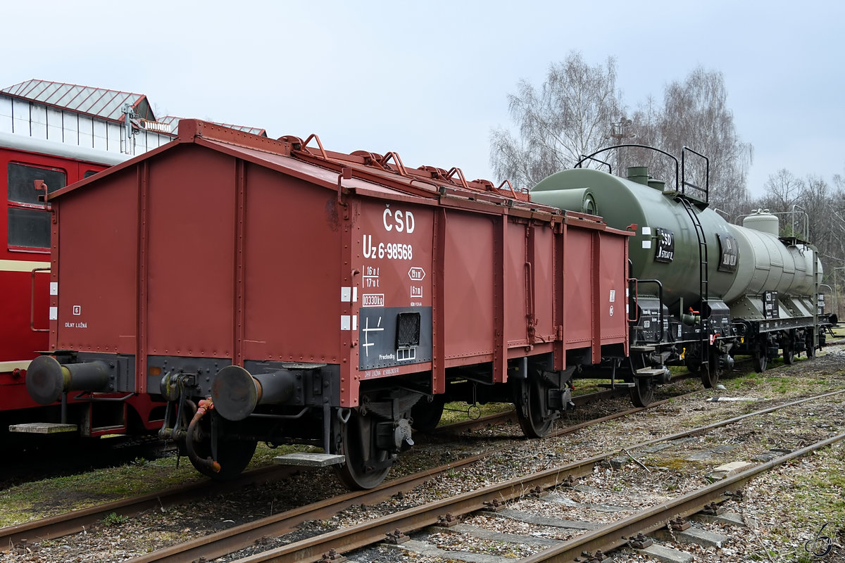 Historische Güterwagen im Eisenbahnmuseum Lužná u Rakovníka. (April 2018)
