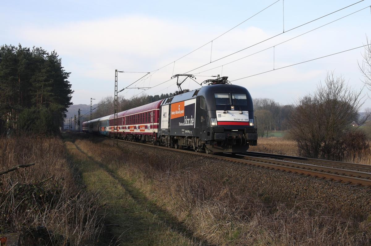 HKX 1801 mit Taurus ES 64 - U 2 036 ist am 8.3.2014 um 09.03 Uhr in Lengerich Schollbruch auf dem Weg nach Hamburg.