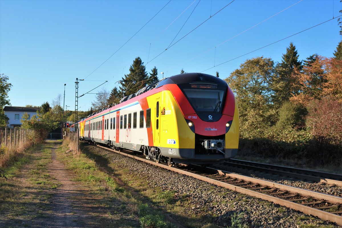 HLB Alstom Continental (Grinsekatze) 1440 152 (ET 352) und 1440 1xx (ET xxx) am 29.09.18 in Hanau West 