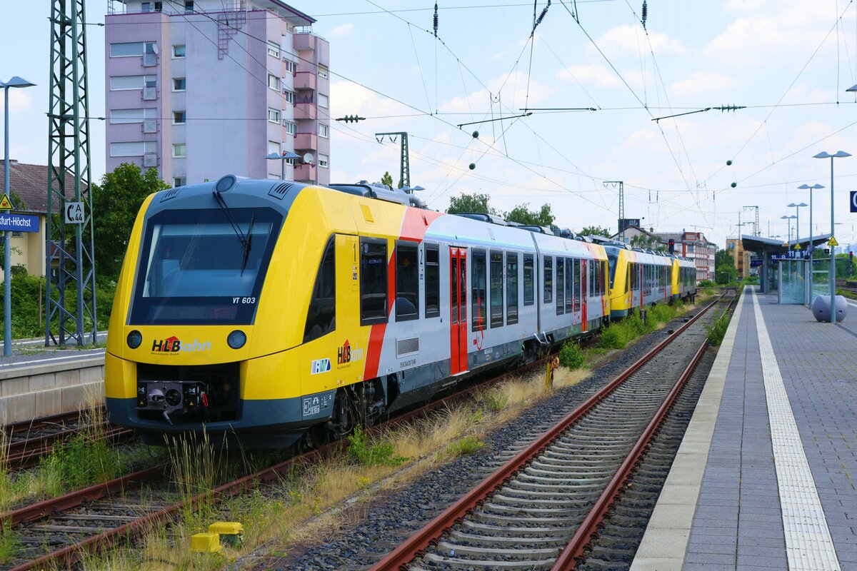 HLB Alstom Lint 41 VT603 in Frankfurt Höchst vom Bahnsteig aus fotografiert am 24.06.23