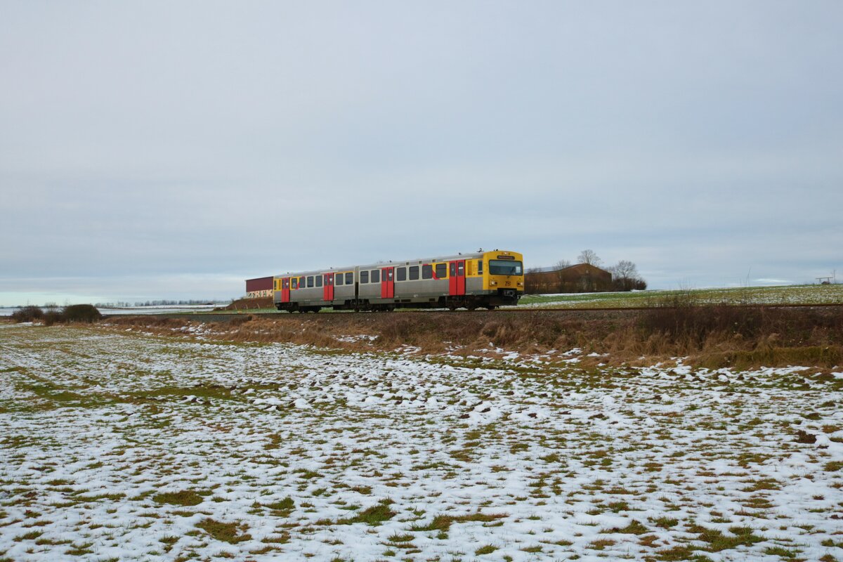 HLB Taunusbahn LHB VT2 E am 12.01.22 bei Wehrheim (Taunus)