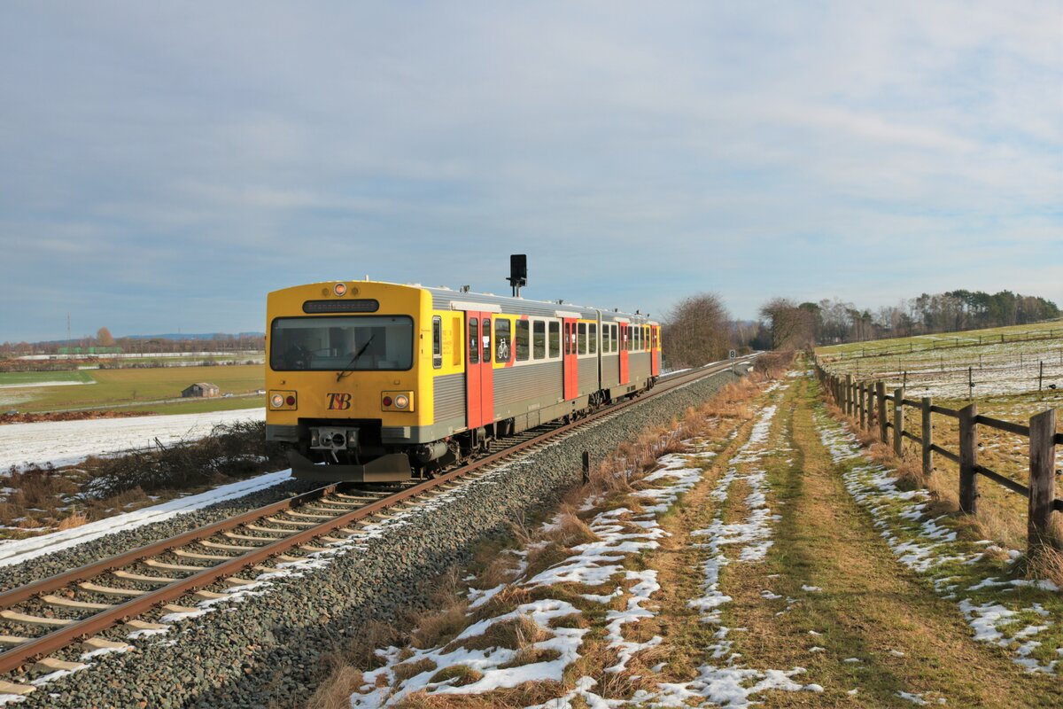 HLB Taunusbahn LHB VT2 E am 12.01.22 bei Neu Ansbach (Taunus)
