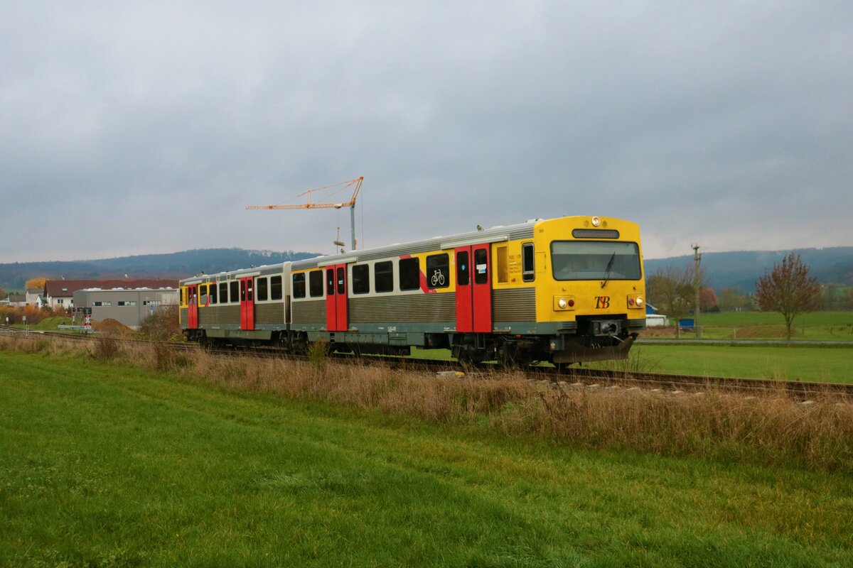 HLB/TSB LHB VS2E Wagen 17 am 01.12.22 in Wehrheim im Taunus