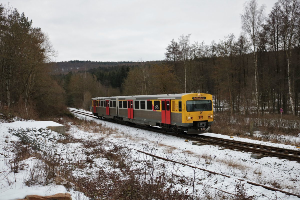 HLB/TSB LHB VT2E (609 004) am 16.01.21 in Köppern (Taunus) Bahnbilder.de