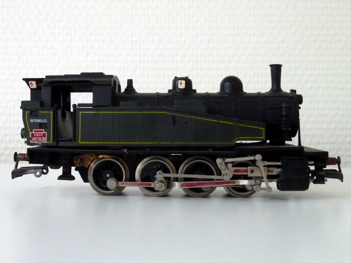 HO, SNCF Dampflok 040TA von Jouef, aus meiner Privatkollektion. Fotografiert am 29.07.2015 . http://lestrainsjouef.free.fr/fr/vap_fra/040ta_sncf.html