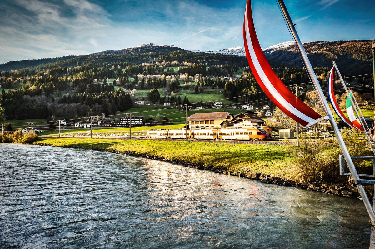 Hoch 1. Mai

Heute ist der Tag der Arbeit.
Hierbei gilt es all unseren Arbeitnehmerinnen und Arbeitnehmern zu danken, diese tagtäglich hervorragende Arbeit leisen, unsere Betriebe am Laufen halten und unser schönes Land weiterbringen.
In diesem Sinne euch allen noch einen schönen Staatsfeierta️️️g!

Im Bild zu sehen ist 4024 112-7 als S1 4245 (Friesach - Lienz), beim Halt an der Haltestelle in Berg im Drautal.
Aufgenommen am 18.4.2018.