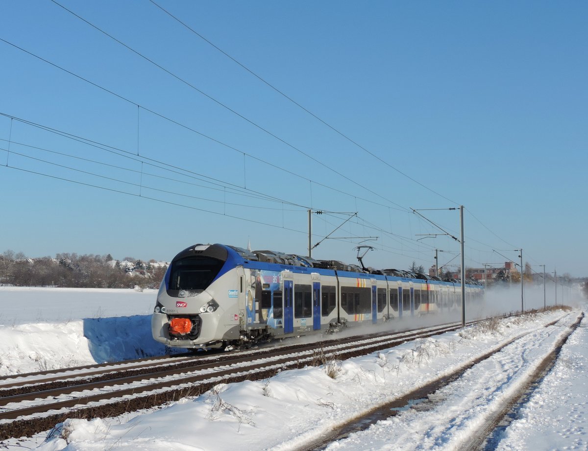 Hochfelden - 15. Januar 2021 : B 83561L am TER 830118 Strassburg - Zabern im Schnee.
