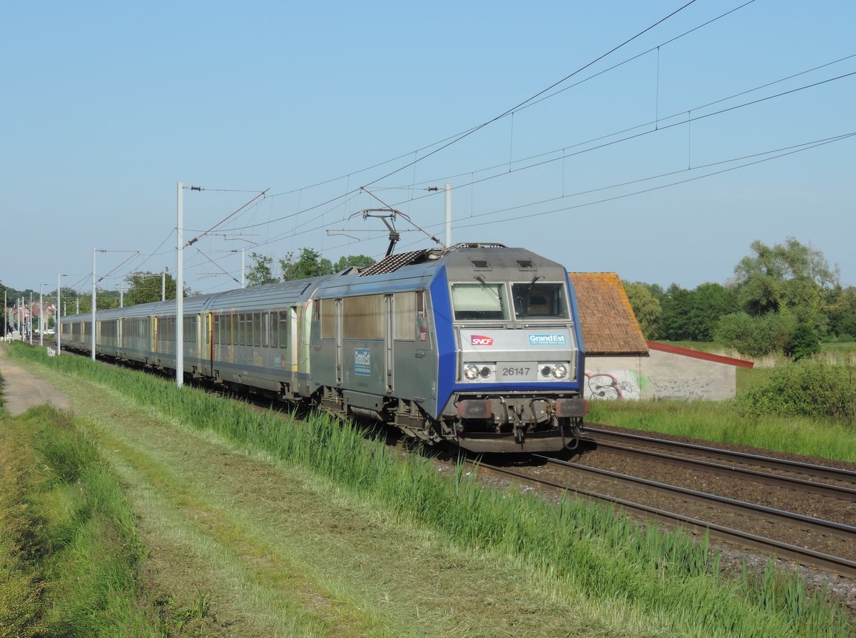 Hochfelden - 23. Mai 2019 : 26147 mit dem TER 835026 Strassburg - Nancy.