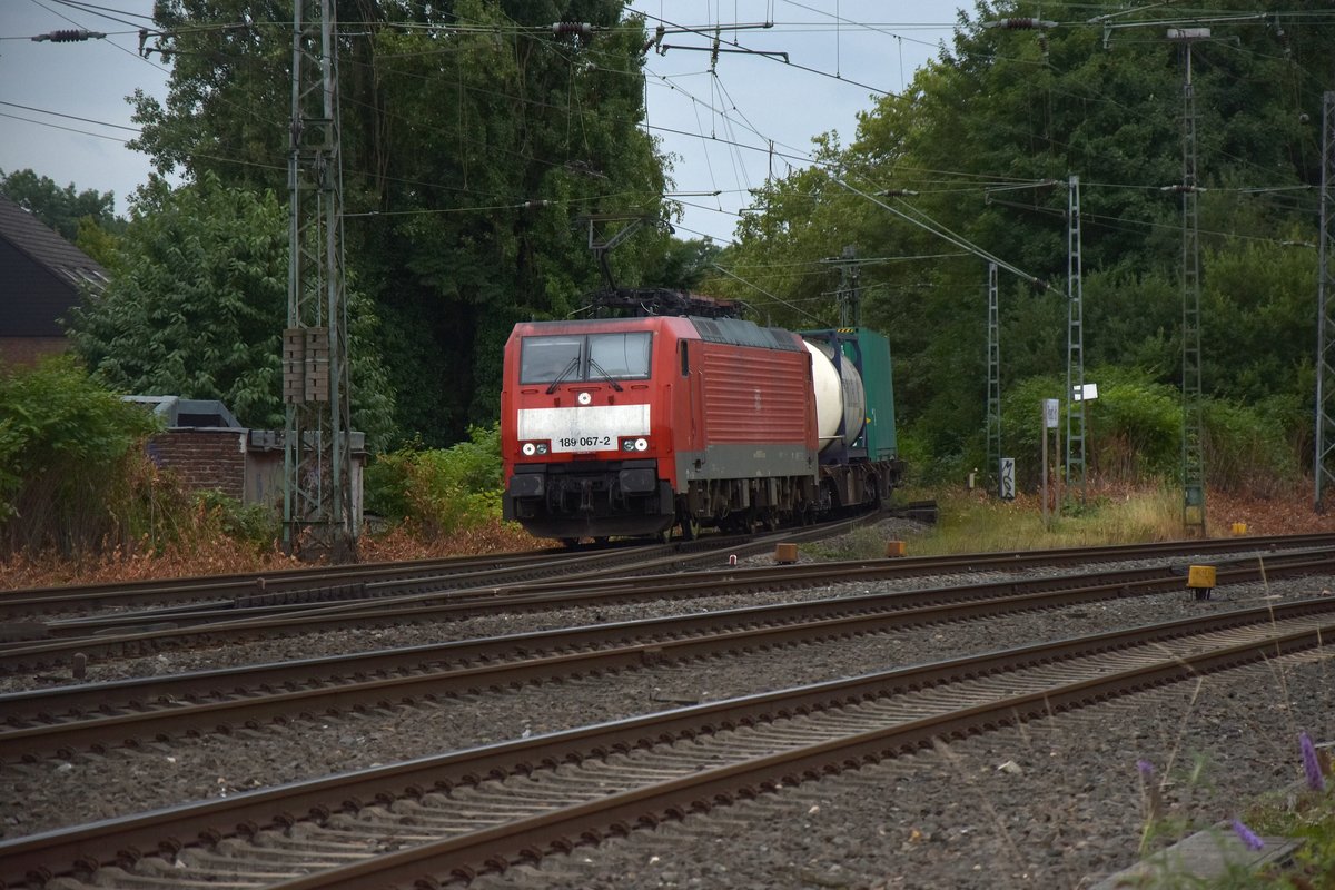 Hollandlatz kommt mit einem KLV aus Odenkirchen in Rheydt Hbf eingefahren. 31.7.2017