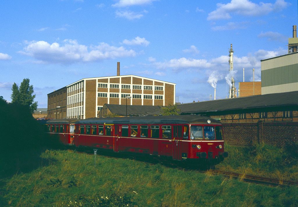 Homberg am 18.09.1993 mit 515 616, 636 und 815 706 auf dem Rckweg nach Trompet