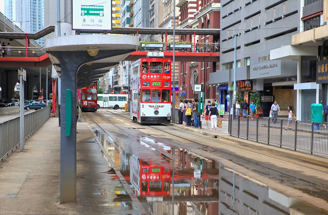Hongkong Tw 13 in der Connaught Road unweit des Western Market, 24.08.2013.