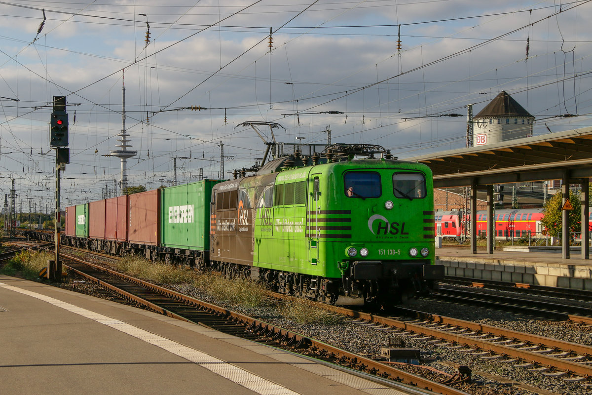 HSL 151 138-5 mit Containerzug in Bremen Hbf, September 2018.