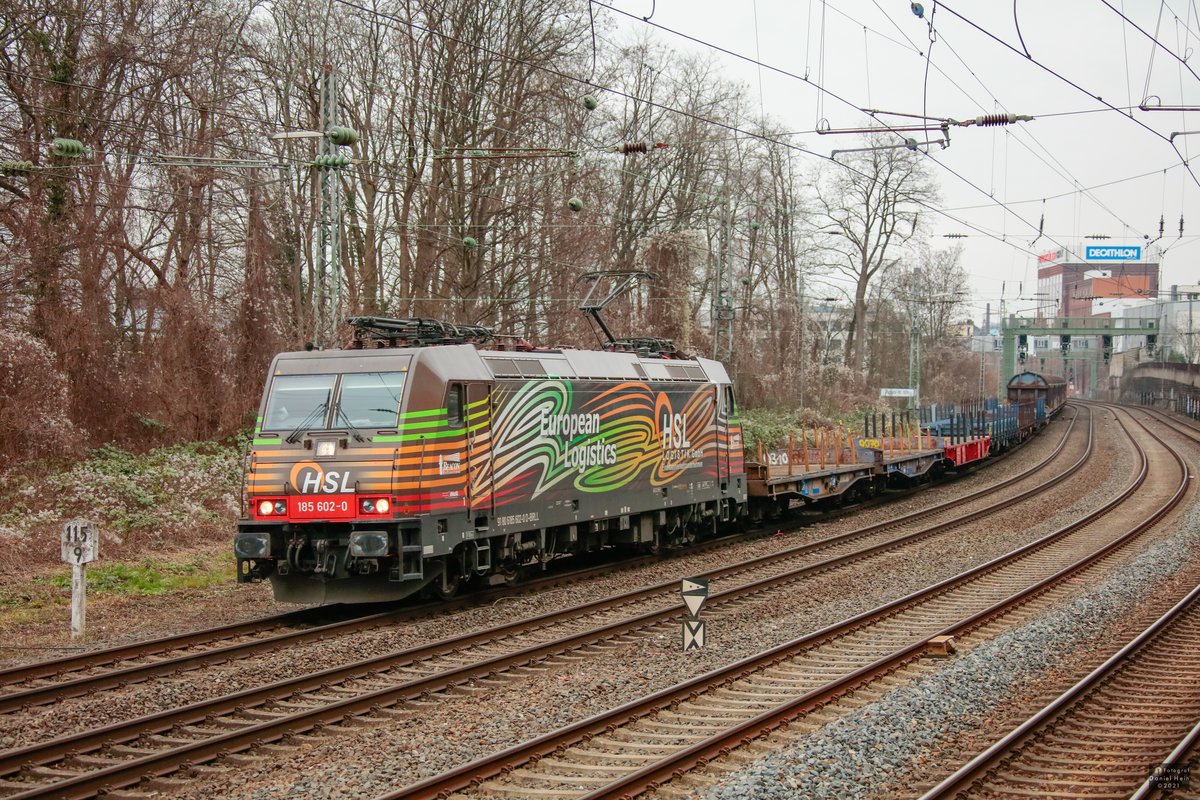 HSL 185 602-0 mit Saarrailzug in Wuppertal, Januar 2021.