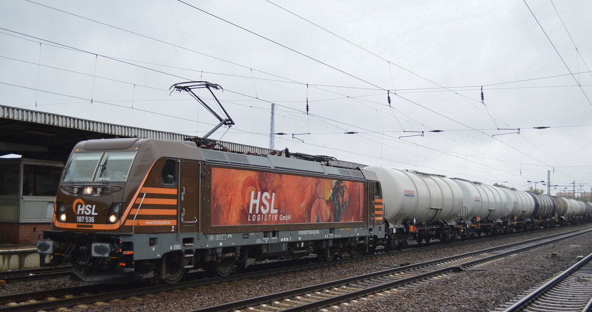 HSL Logistik GmbH, Hamburg  187 536  mit Kesselwagenzug (leer) Richtung Stendell am 09.09.19 Bahnhof Flughafen Berlin Schönefeld. (- DGS 95267 Pirna - Stendell (Sdl.)) 