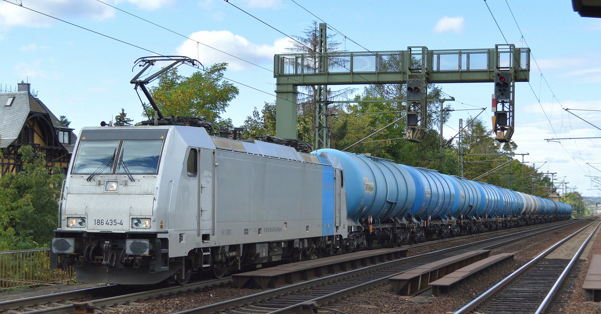 HSL Logistik GmbH, Hamburg [D] mit der Railpool  186 435-4  [NVR-Nummer: 91 80 6186 435-4 D-Rpool] und Kesselwagenzug (Kohlenwasserstoffe, flüssig, N.A.G.) am 01.10.19 Richtung Pirna in Dresden-Strehlen. 