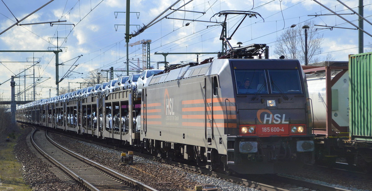 HSL Logistik GmbH, Hamburg [D] mit  185 600-4  NVR-Nummer: 91 80 6185 600-4 D-BRLL] und PKW-Transportzug (TOYOTA PKW-Modelle) Richtung Frankfurt/Oder am 05.03.20 Durchfahrt Bf. Flughafen Berlin Schönefeld.