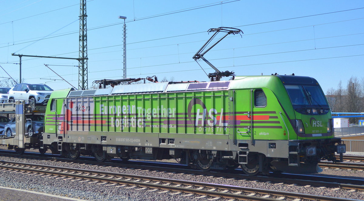 HSL Logistik GmbH, Hamburg [D] mit der AKIEM Lok  187 505-3  [NVR-Nummer: 91 80 6187 505-3 D-AKIEM] und PKW- Transportzug (TOYOTA/LEXUS PKW Modelle) am 25.03.20 Magdeburg Hbf. 
