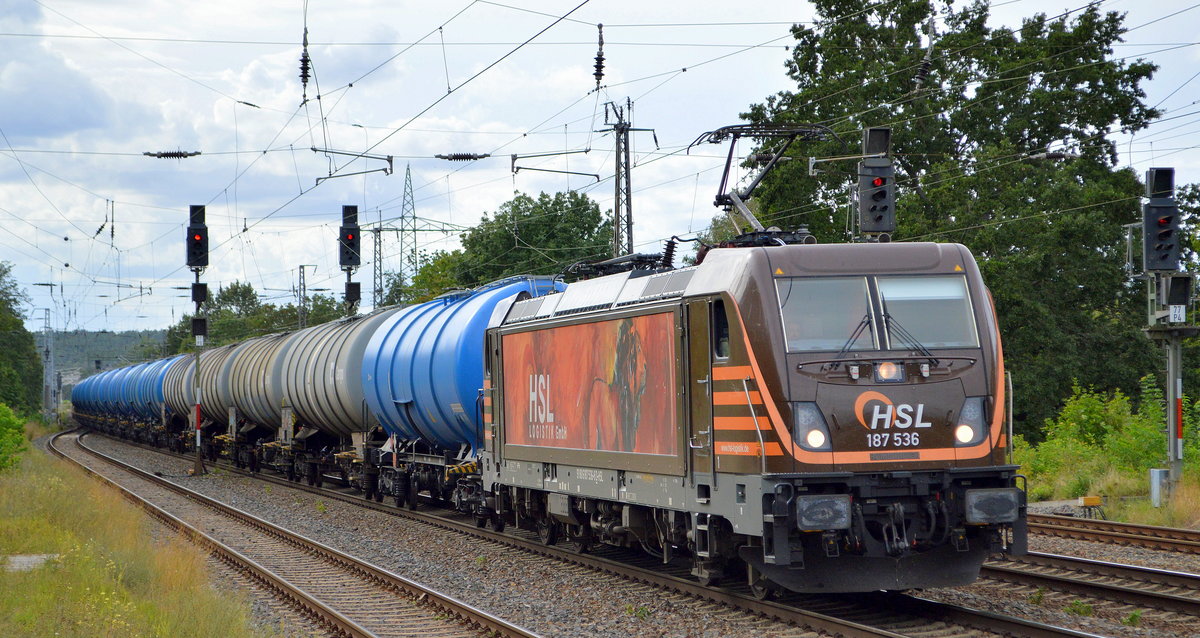 HSL Logistik GmbH, Hamburg [D] mit  187 536  [NVR-Nummer: 91 80 6187 536-8 D-HSL] und tschechischen Kesselwagen Richtung Dresden am 27.08.20 Bf. Saarmund.