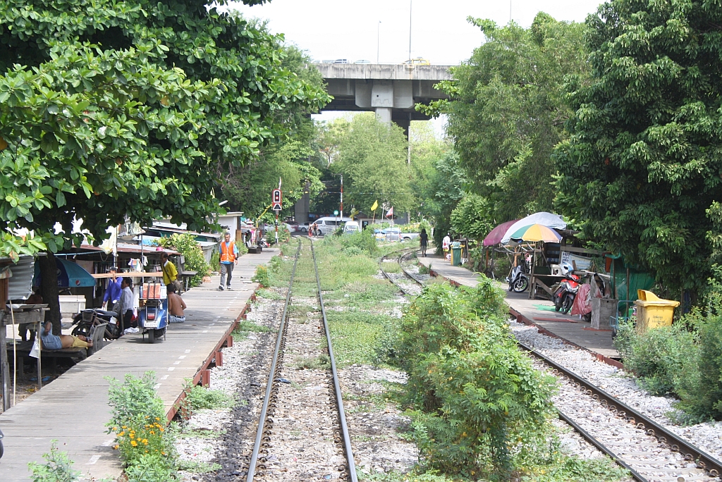 Hst. Uruphong, Blickrichtung Hua Lamphong, am 30.Mai 2013.

