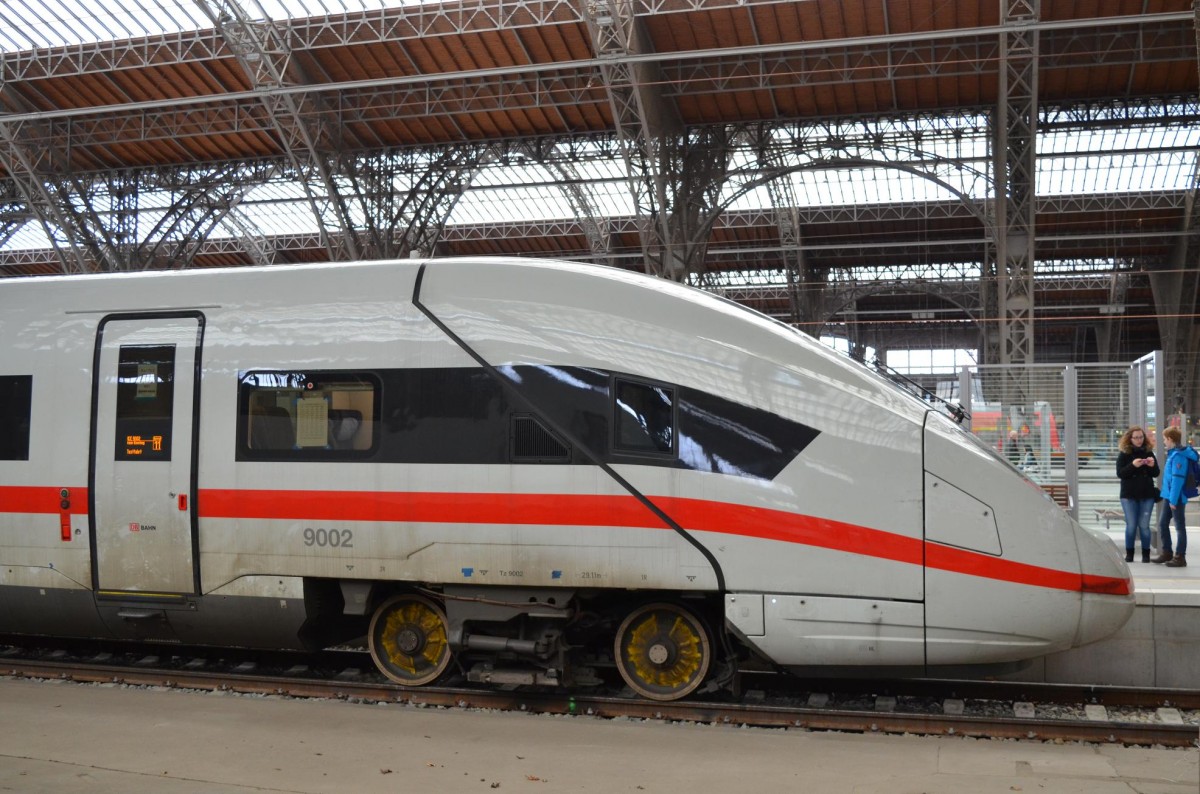  Humpel Fuss  Serien Drehgestell ? an ICE 812 002-4 ICx auf Testfahrt im Leipzig Hbf 09.02.2016