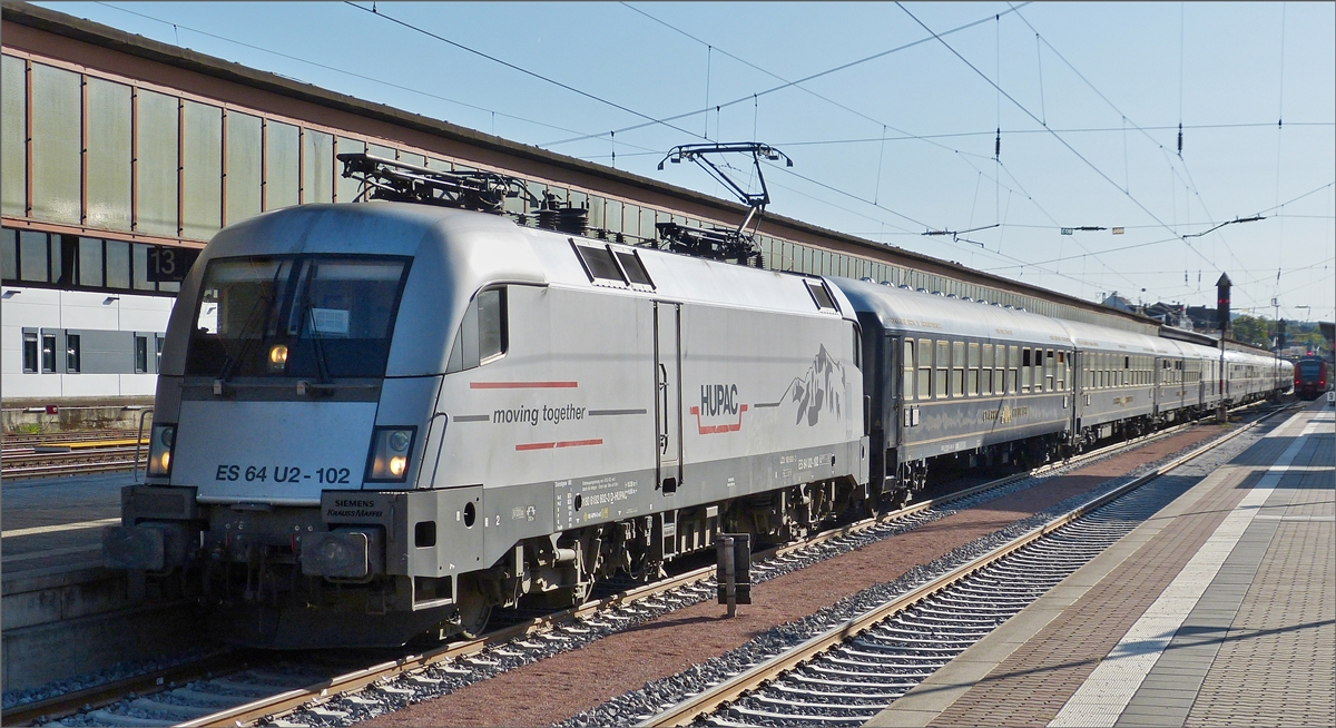 Hupac Lok ES 64 U2–102 steht im Bahnhof Trier zur abfahrt bereit um ihre Reise mit dem Sonderzug mit Endziel Linz am Rhein fortzusetzen. 21.09.2019