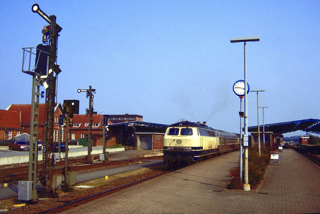 Husum, 19.09.1990 Ausfahrt nach Niebull mit 218 154