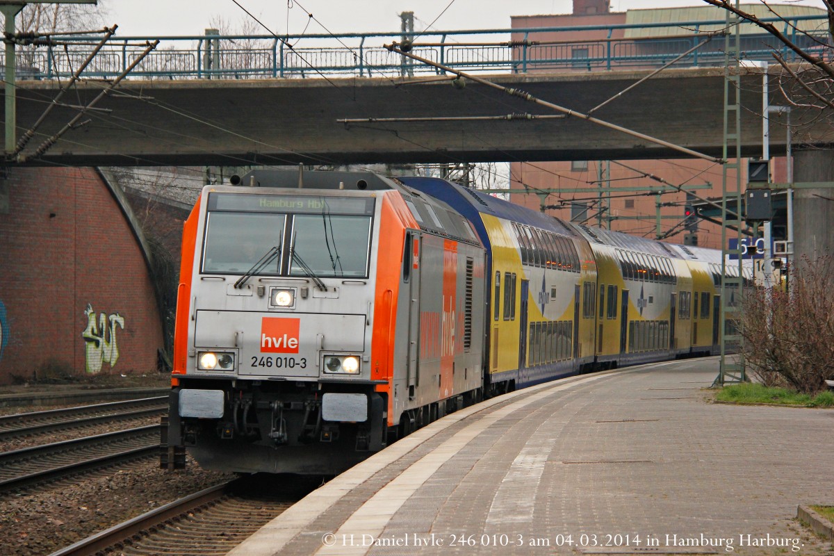 hvle 246 010-3 mit metronom in Hamburg Harburg, M�rz 2014.