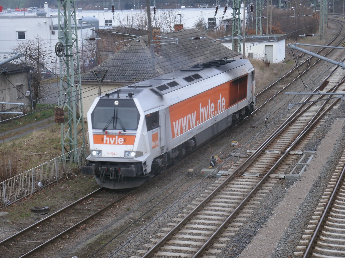 Hvle Maxima V490.3,am 18.Dezember 2013,am alten Kleinbahnhof in Bergen/Rügen.Aufnahme von der Fussgängerbrücke.