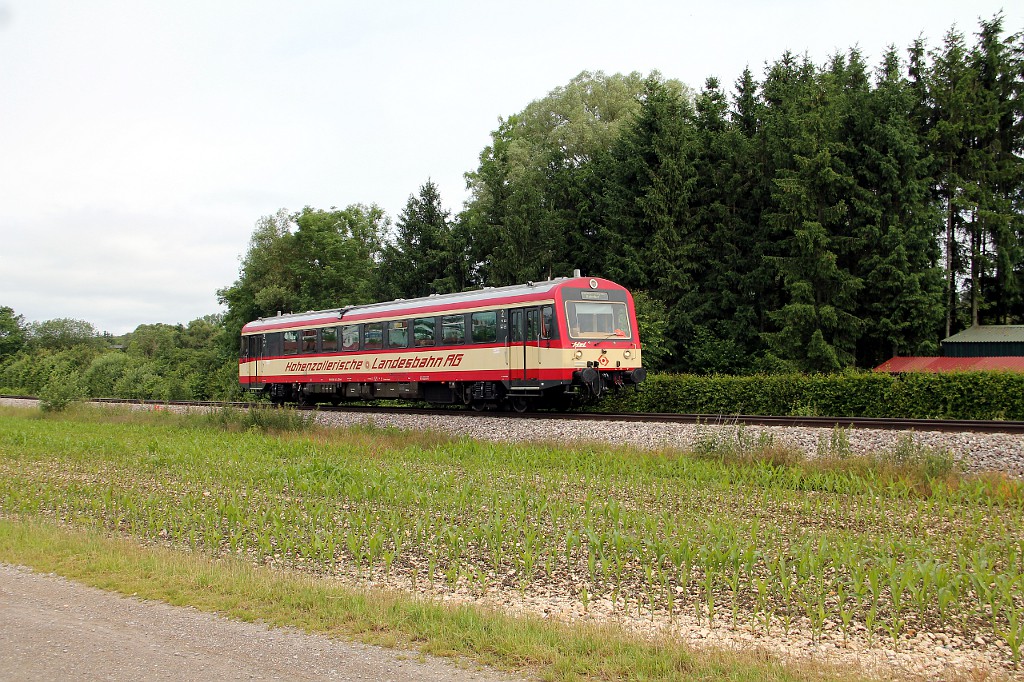 HzL 86417 mit VT 43 hat Hechingen verlassen (21.06.2016)
