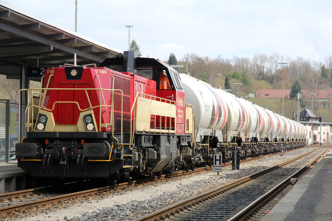 HzL V 180 // Bahnhof Sigmaringen // 6. April 2016
