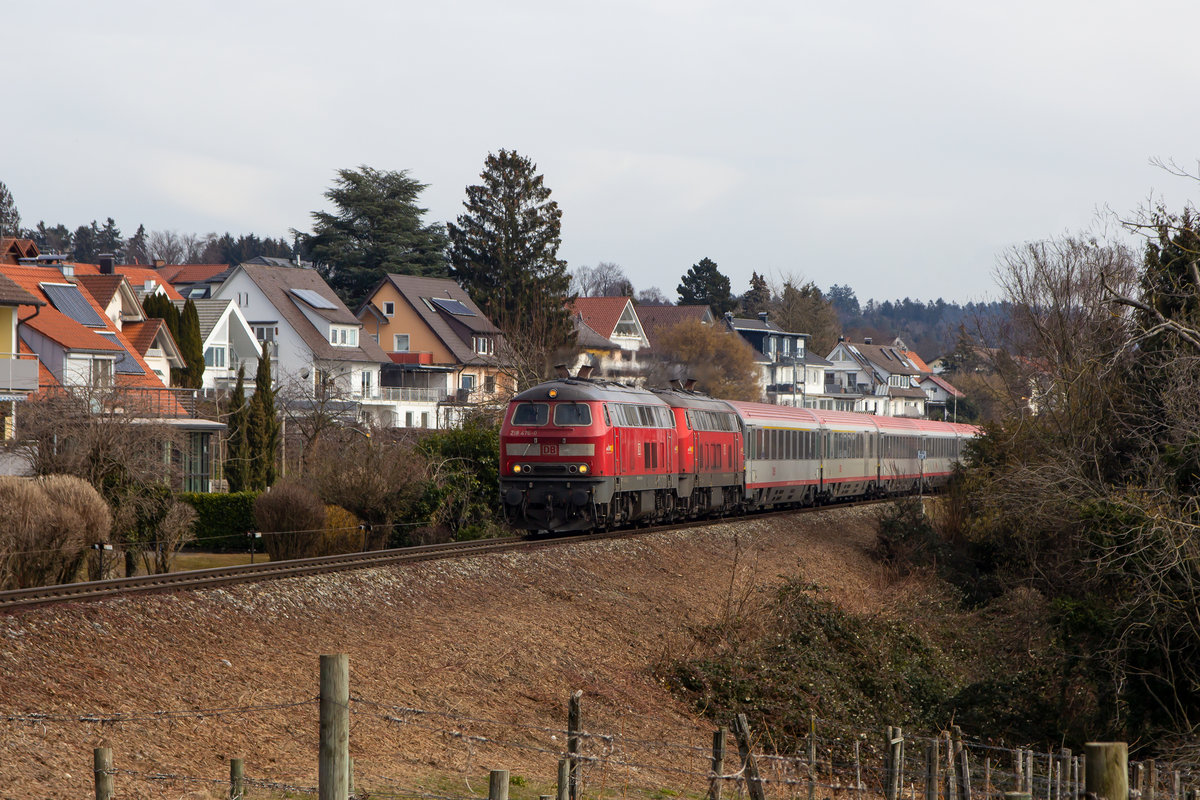 IC 118 mit 218 476-0 und ihrer Schwester vor Nonnenhorn gen Friedrichshafen. 24.2.19