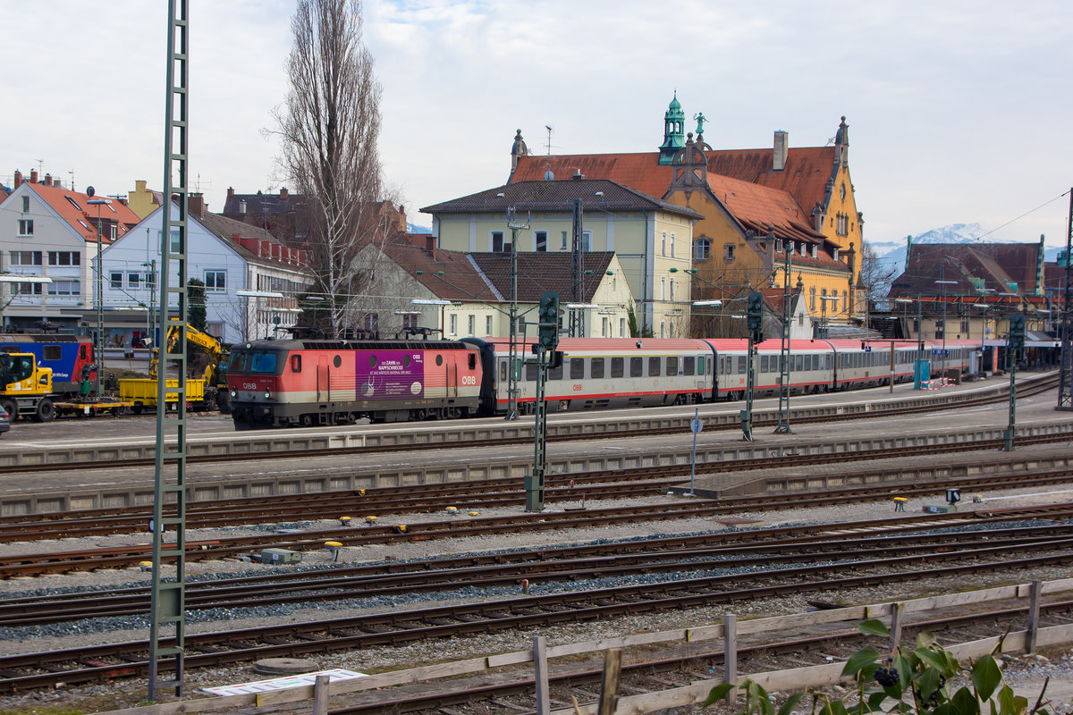 IC 119 im Bahnhof Lindau. 24.2.19