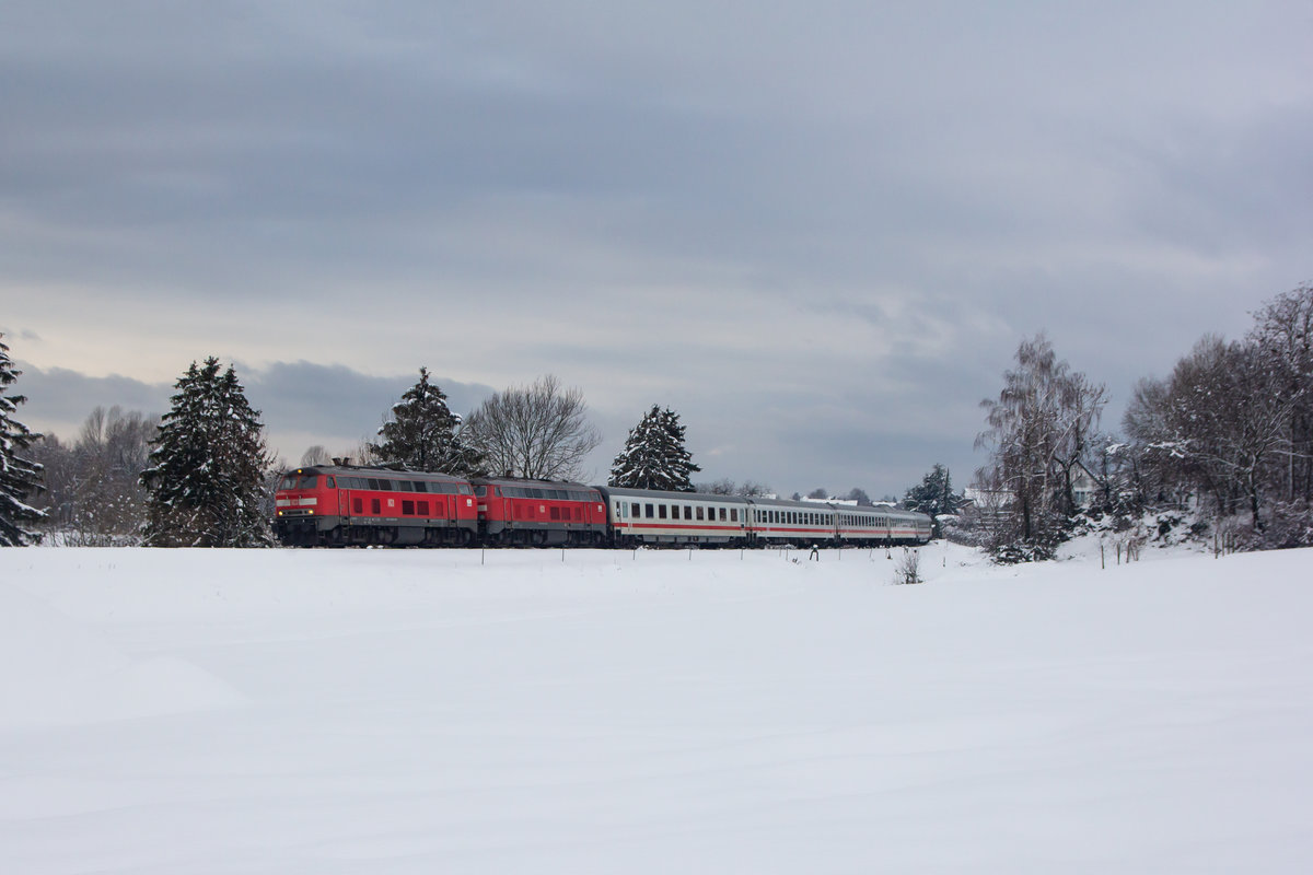 IC 119 mit 218 409 und 432-3 am 14.1.19 kurz vor Enzisweiler auf dem Weg nach Lindau mit einer deutschen IC Wagen Garnitur. 