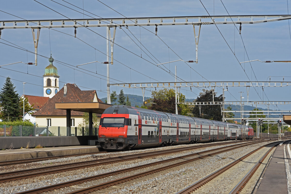 IC 2000 Steuerwagen Bt 50 85 26-94 927-8 durchfährt den Bahnhof Rupperswil. Die Aufnahme stammt vom 25.09.2021.