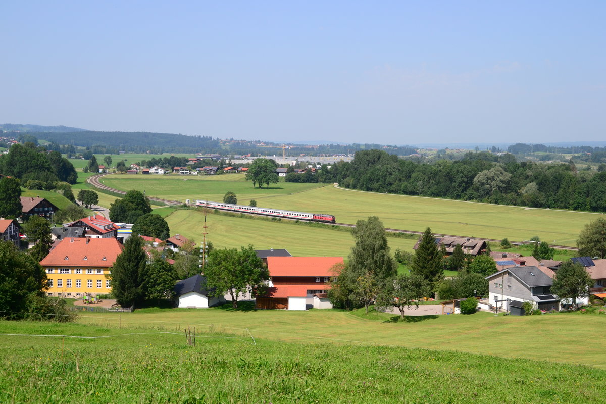 IC 2085  Nebelhorn  Augsburg Hbf - Oberstdorf, erreicht am 01.08.2017 in Kürze Immenstadt 