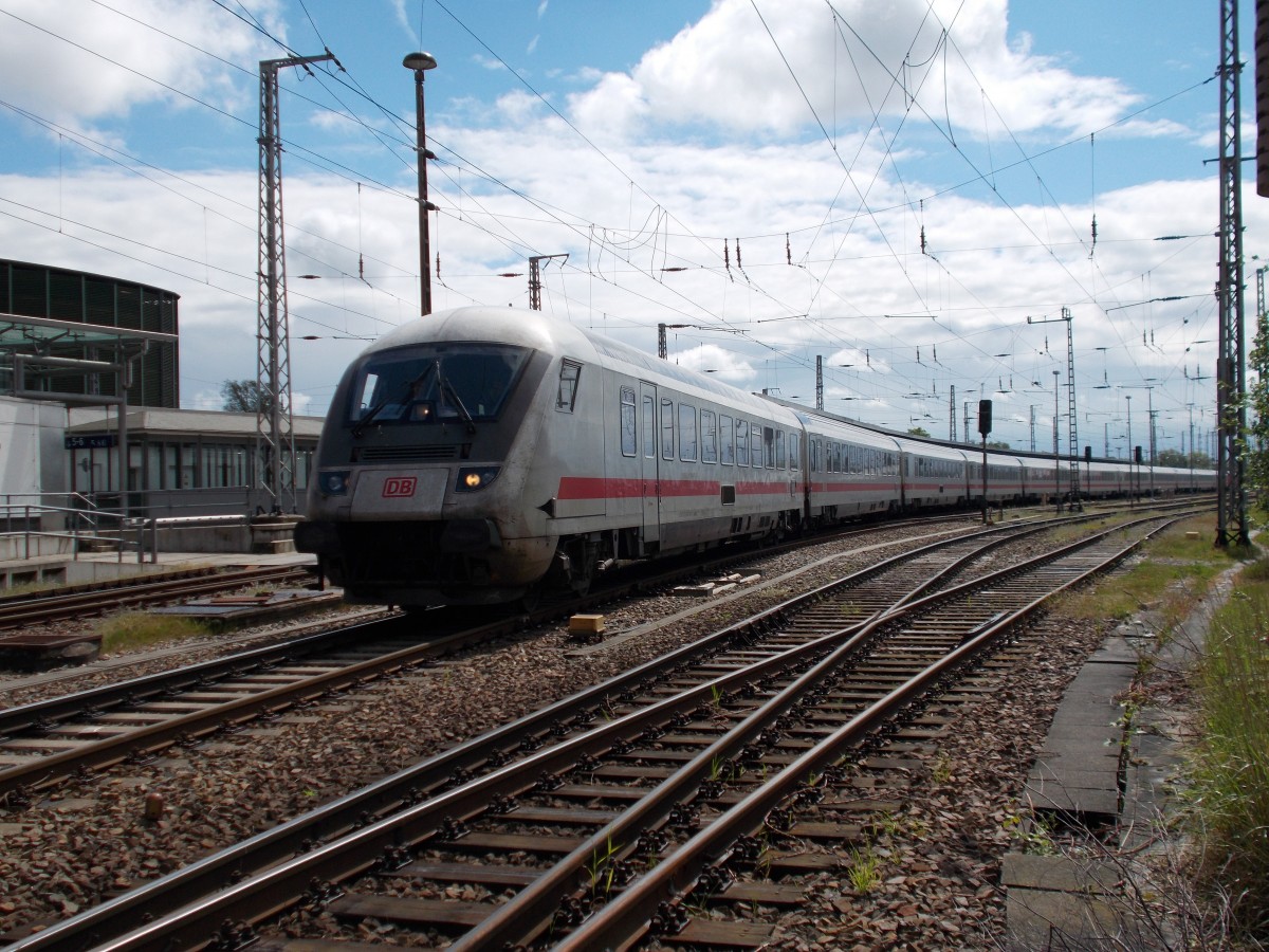 IC 2213 Binz-Stuttgart verließ,am 12.Mai 2014,den Stralsunder Hbf.