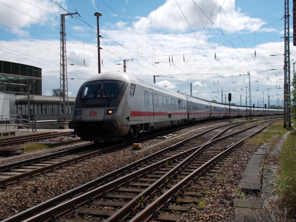 IC 2213 Binz-Stuttgart verließ,am 12.Mai 2014,den Stralsunder Hbf.