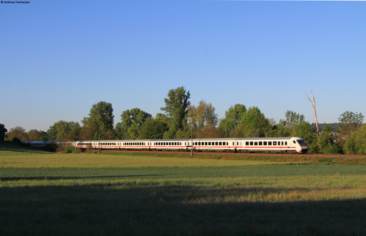 IC 2316 (Stuttgart Hbf-Mannheim Hbf) mit Schublok 101 115-4 bei Helmsheim 7.5.20