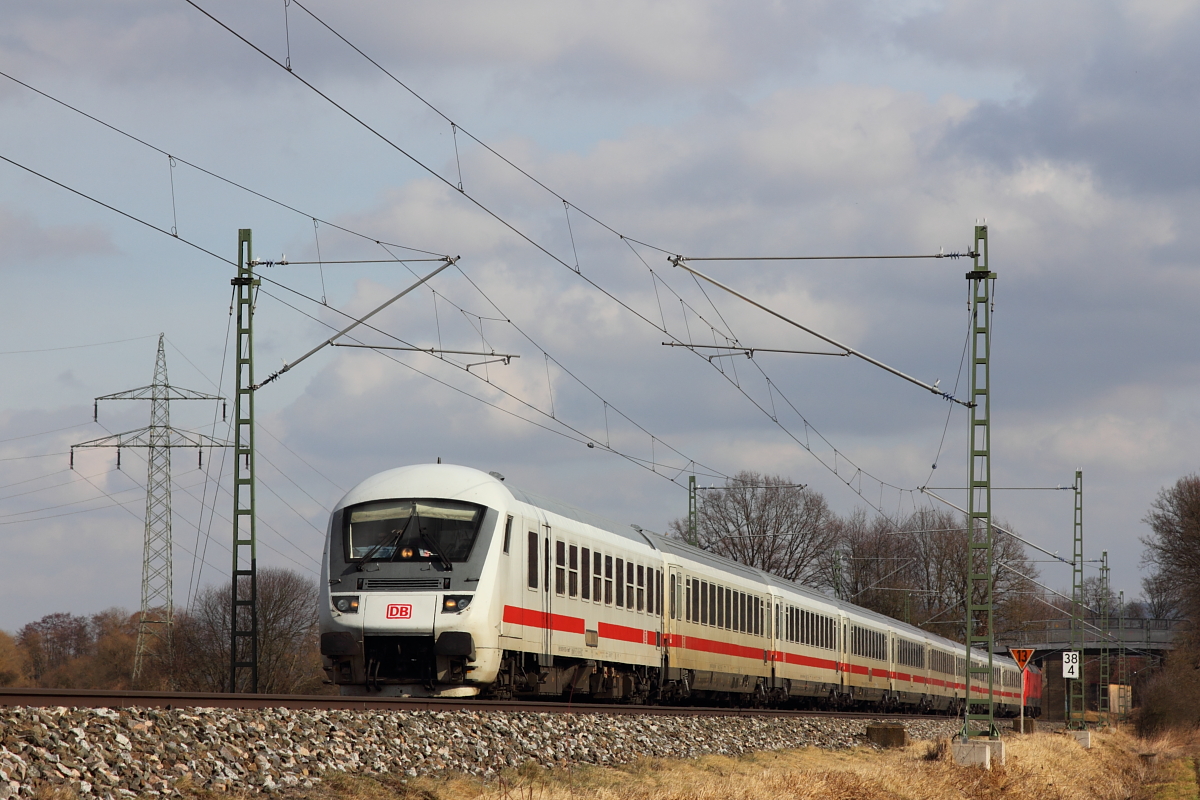 IC 2355 bei Trieb am 25.02.2017.