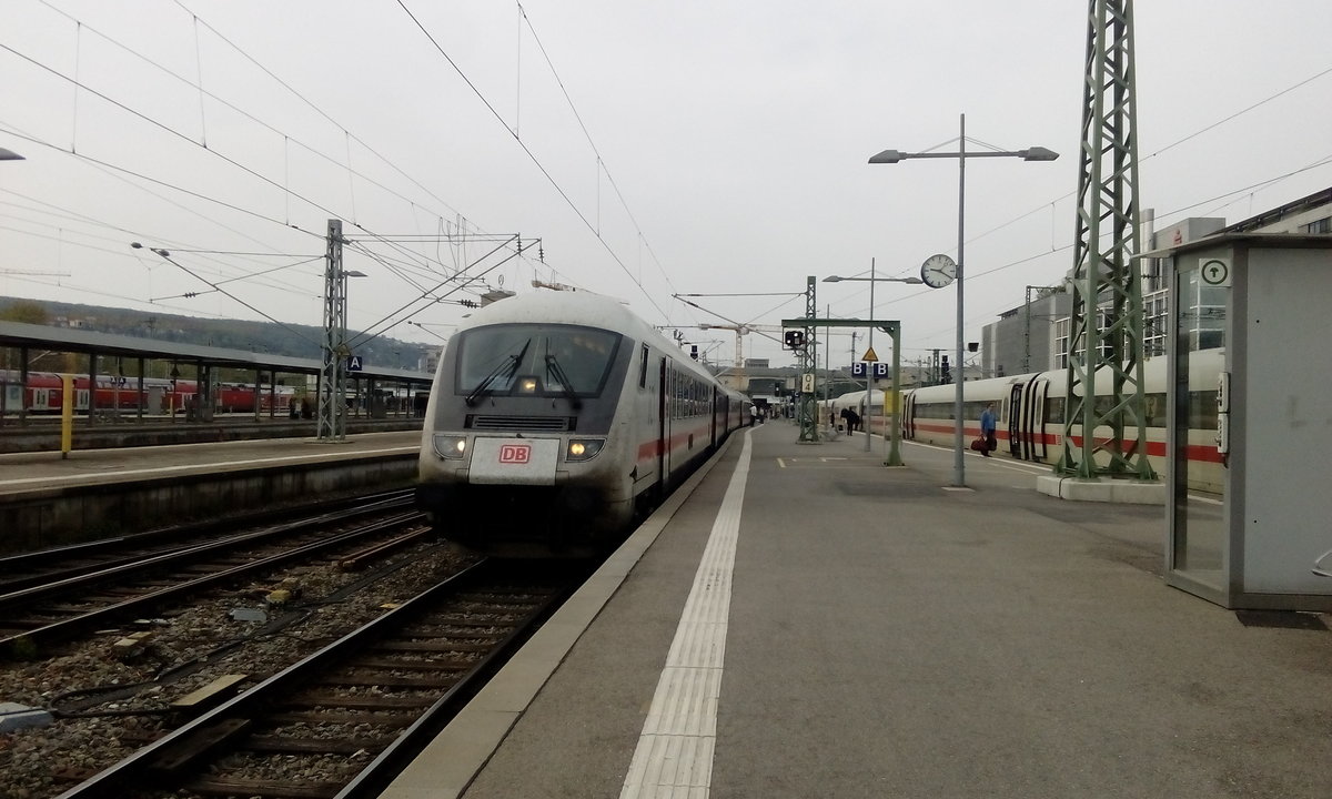 IC nach Hamburg Altona im Stuttgarter Hbf.
Aufgenommen am 23.04.2019.