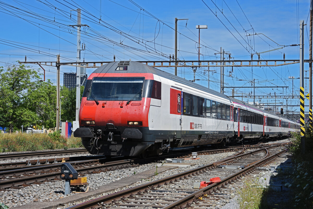 IC Steuerwagen Bt 50 85 28-94 963-1  durchfährt den Bahnhof Pratteln. Die Aufnahme stammt vom 13.07.2022.