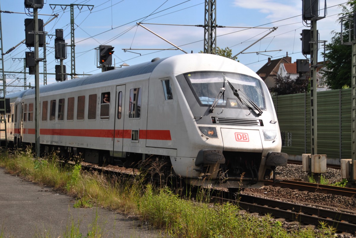 IC Steuerwagen durchfährt Lehrte am 03.06.2015.